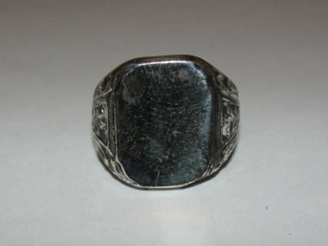 Large Square Shaped Antiqued Sterling Silver Signet Ring Alberto Juan: Title:Large Square Shaped Antiqued Sterling Silver Signet Ring Alberto Juan Description:With Independence Day the 4th of July 2010, comes the debut of the beginning of my 8th collection of men's rings
