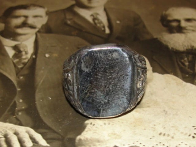 Large Square Shaped Antiqued Sterling Silver Signet Ring Alberto Juan - 5