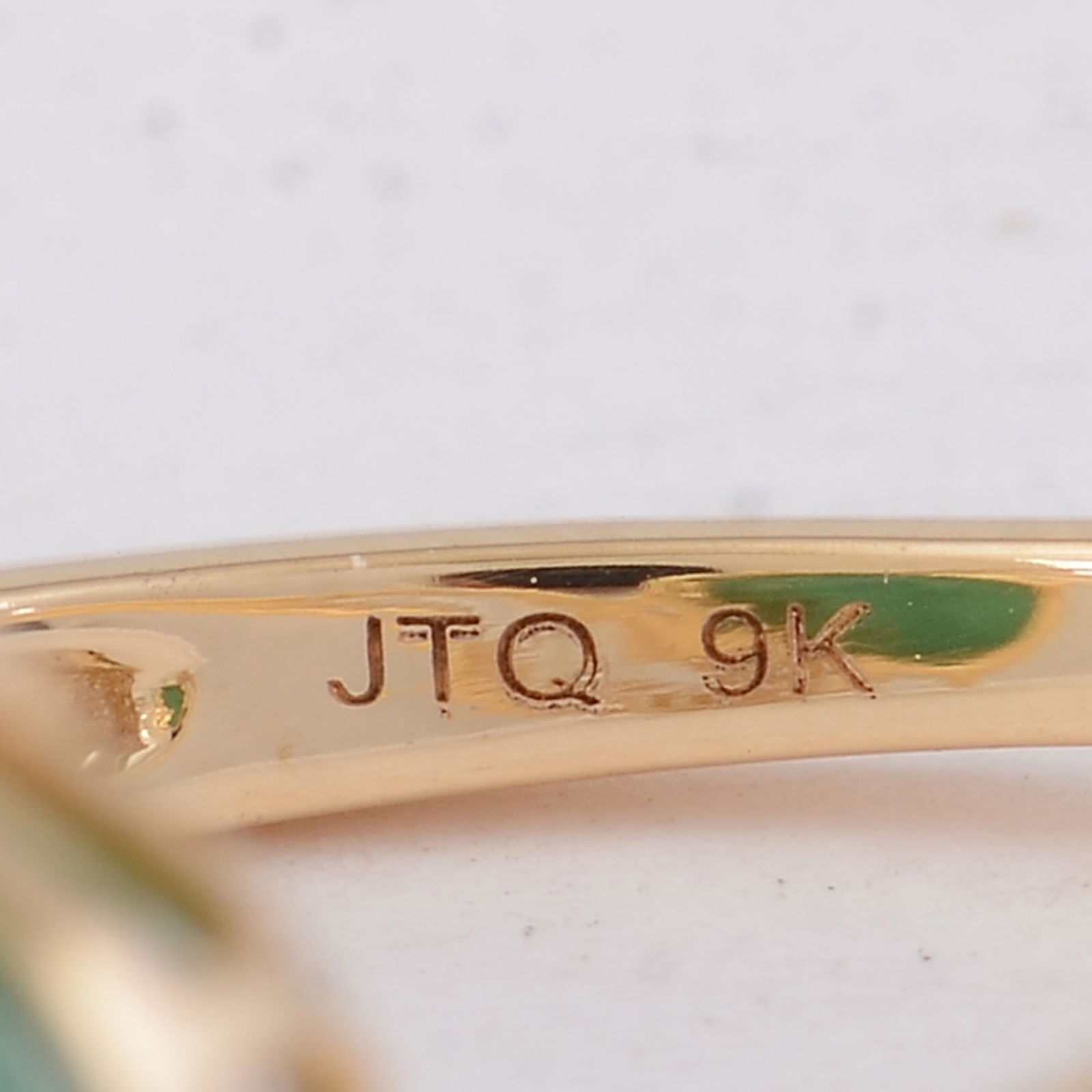 2.32 Ct Oval Emerald 9K Gold Ring - 5