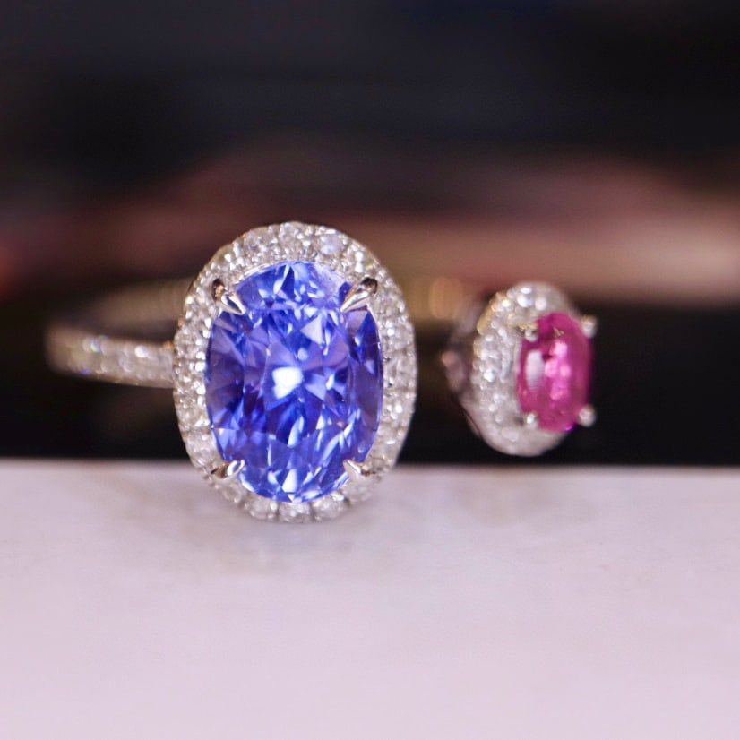 14K GOLD 2.26 CTW NATURAL SAPPHIRE & SAPPHIRE & DIAMOND RING (1 of 9)