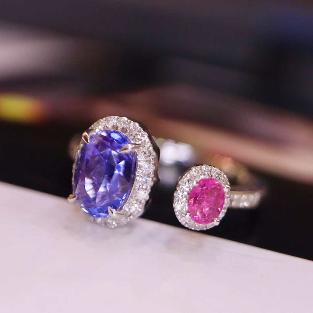 14K GOLD 2.26 CTW NATURAL SAPPHIRE & SAPPHIRE & DIAMOND RING - 5