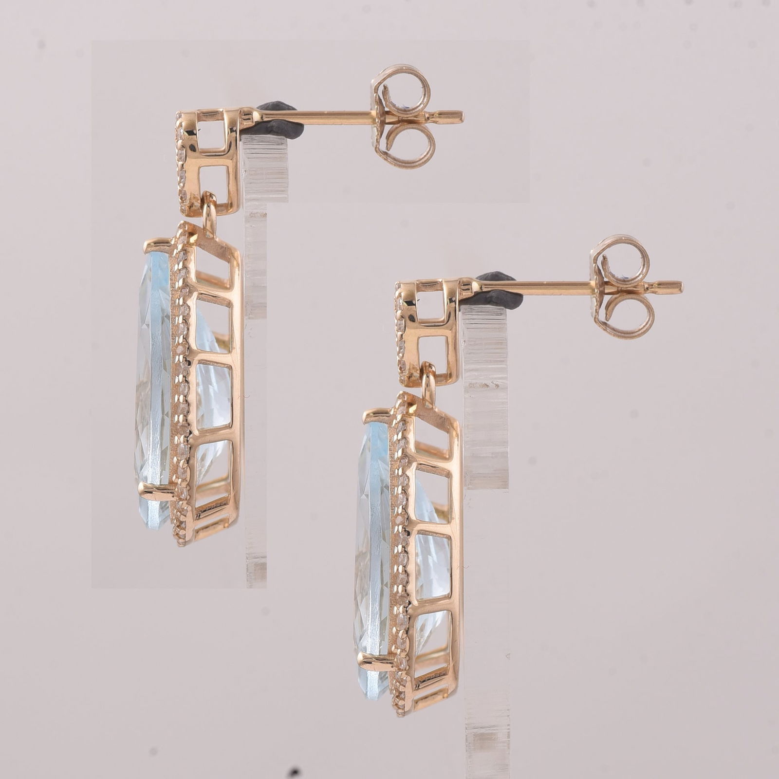 8.07 Ct Pear Aquamarine 9K Gold Earrings - 2