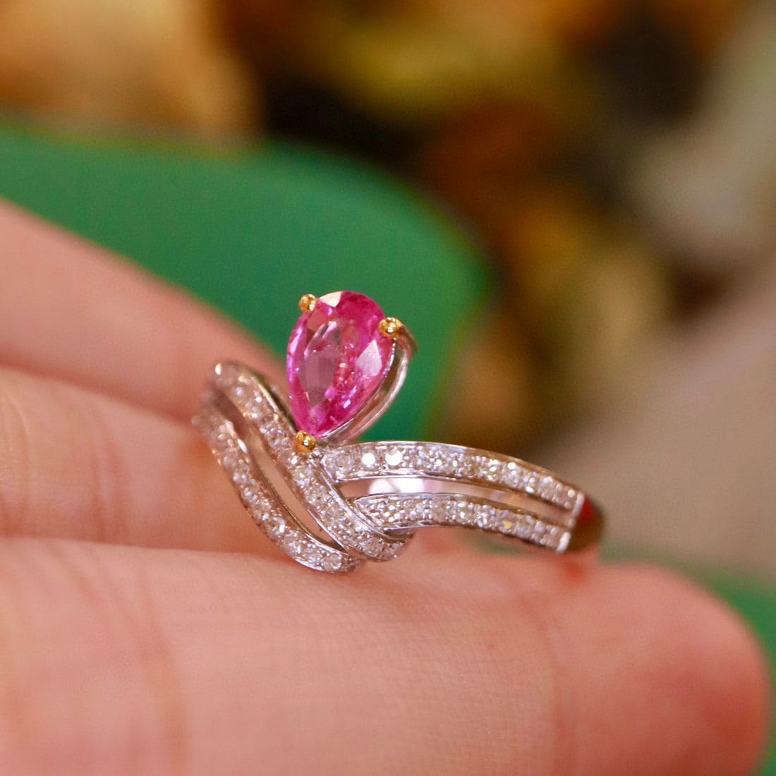 14K GOLD 0.78 CTW NATURAL SAPPHIRE & DIAMOND RING - 6