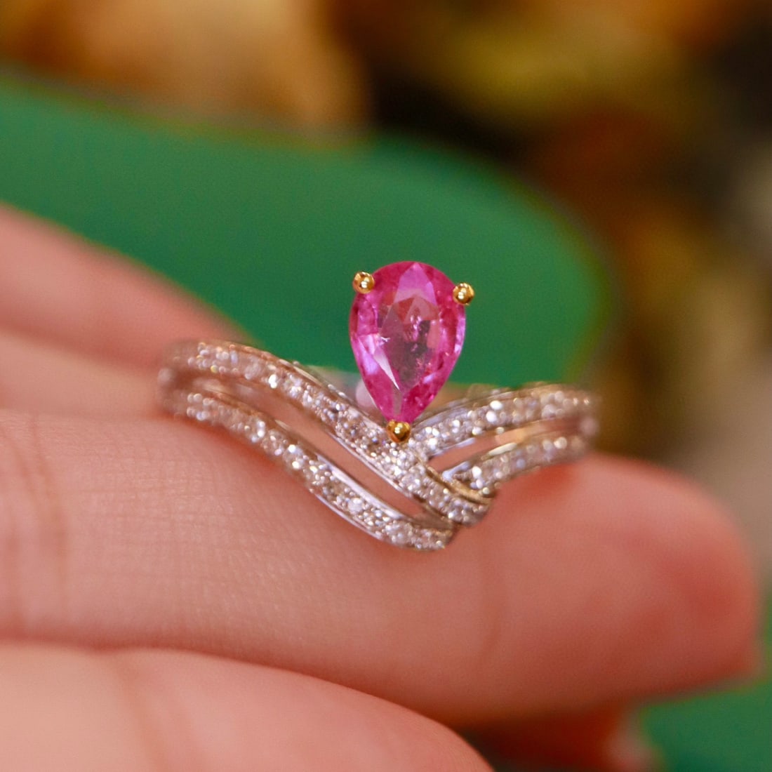 14K GOLD 0.78 CTW NATURAL SAPPHIRE & DIAMOND RING - 7