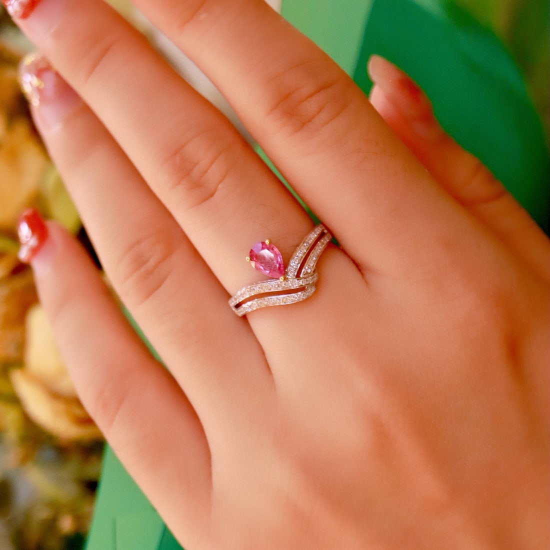 14K GOLD 0.78 CTW NATURAL SAPPHIRE & DIAMOND RING - 8