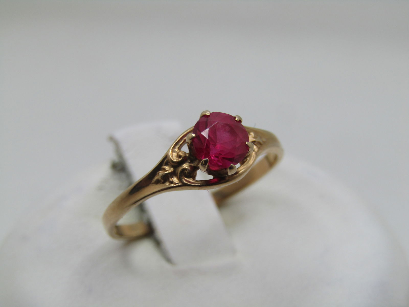 Vintage 10kt Ruby Ring, Sz. 5.5, Woman's, Scrolled. Appx. .50 ctw. 1930's-1950's - 3
