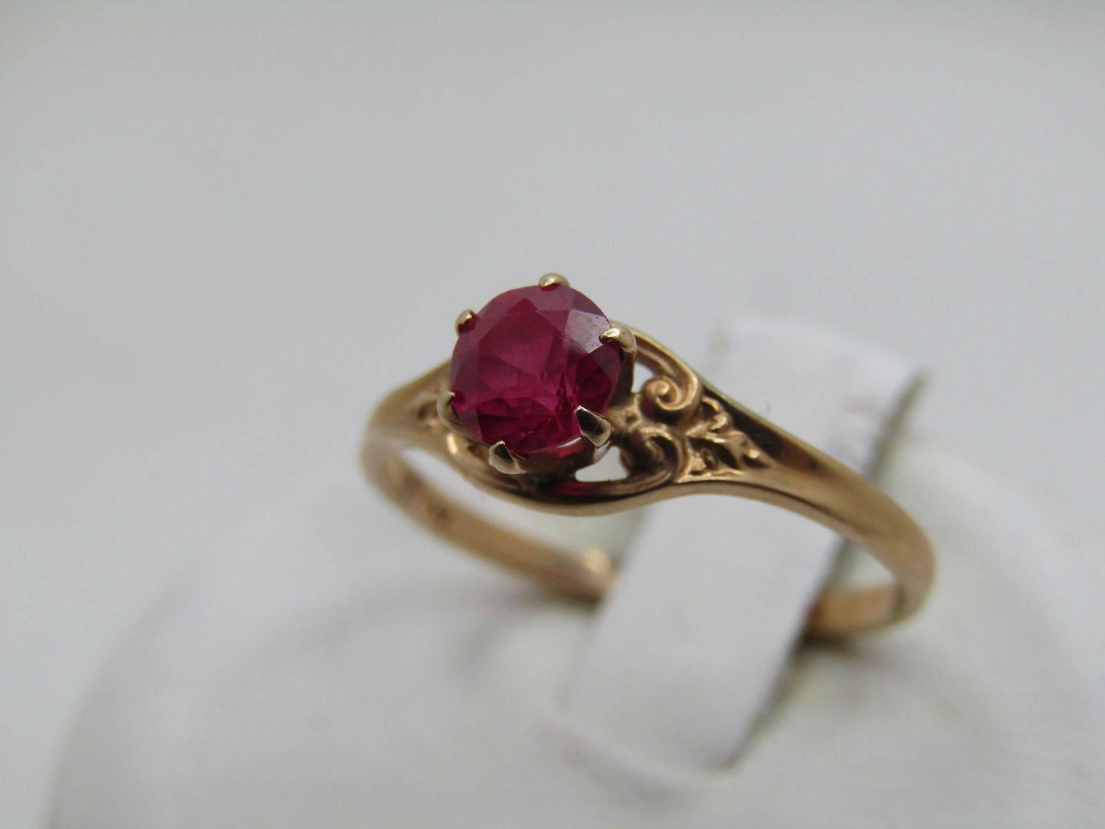 Vintage 10kt Ruby Ring, Sz. 5.5, Woman's, Scrolled. Appx. .50 ctw. 1930's-1950's - 4