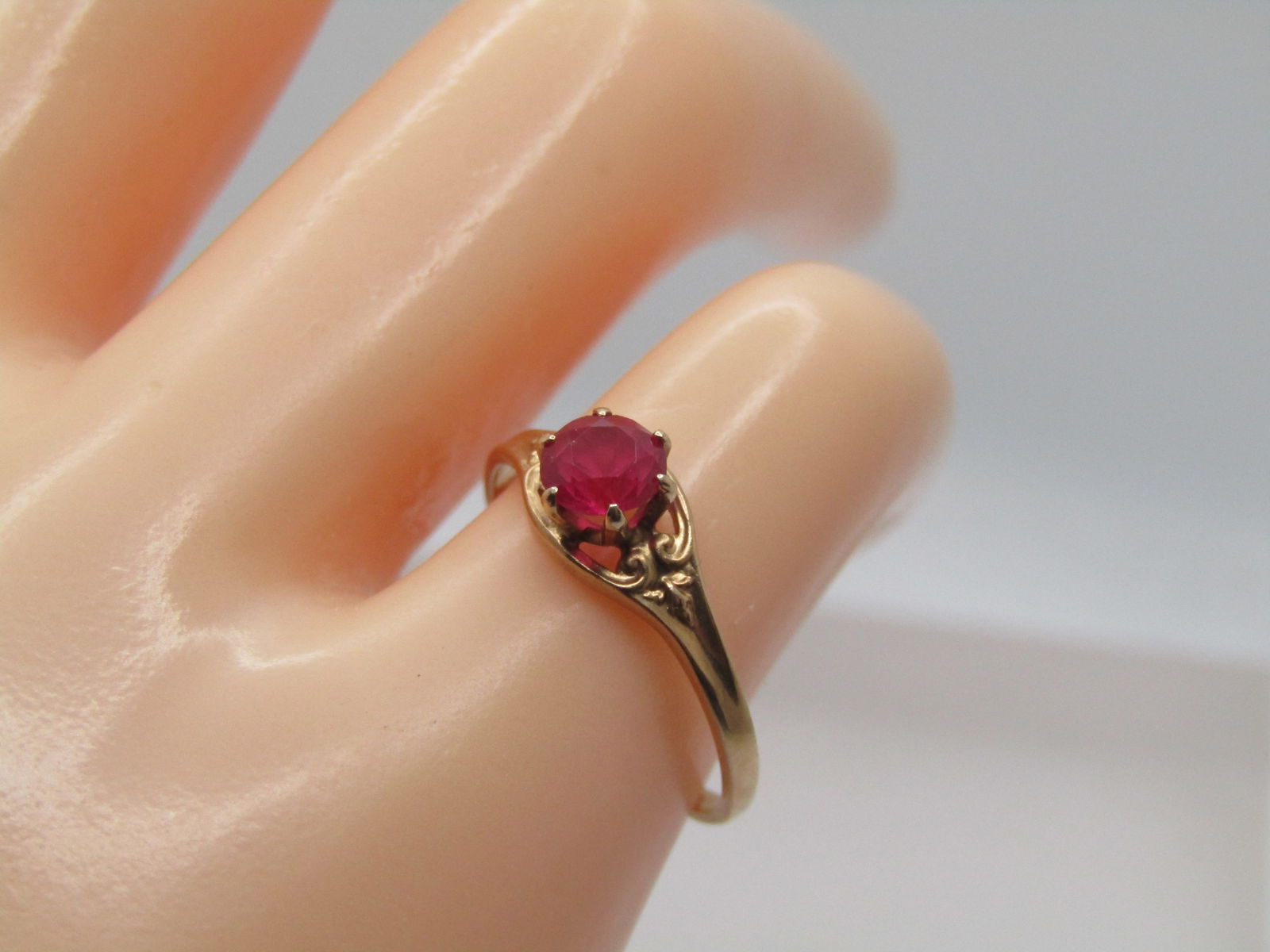 Vintage 10kt Ruby Ring, Sz. 5.5, Woman's, Scrolled. Appx. .50 ctw. 1930's-1950's - 7