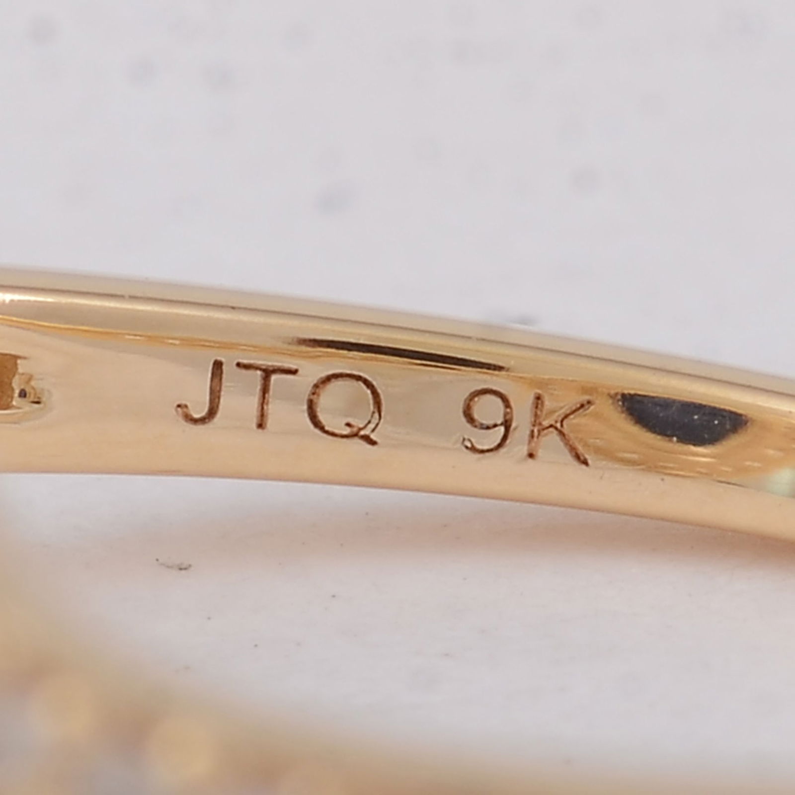 1.63 Ct Oval Sapphire 9K Gold Ring - 5