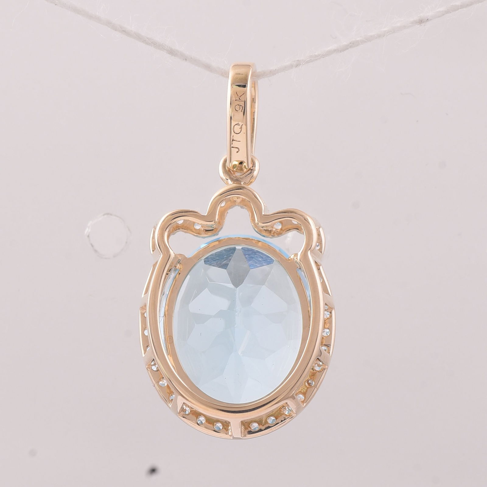 4.64 Ct Oval Blue Topaz 9K Gold Pendant - 2