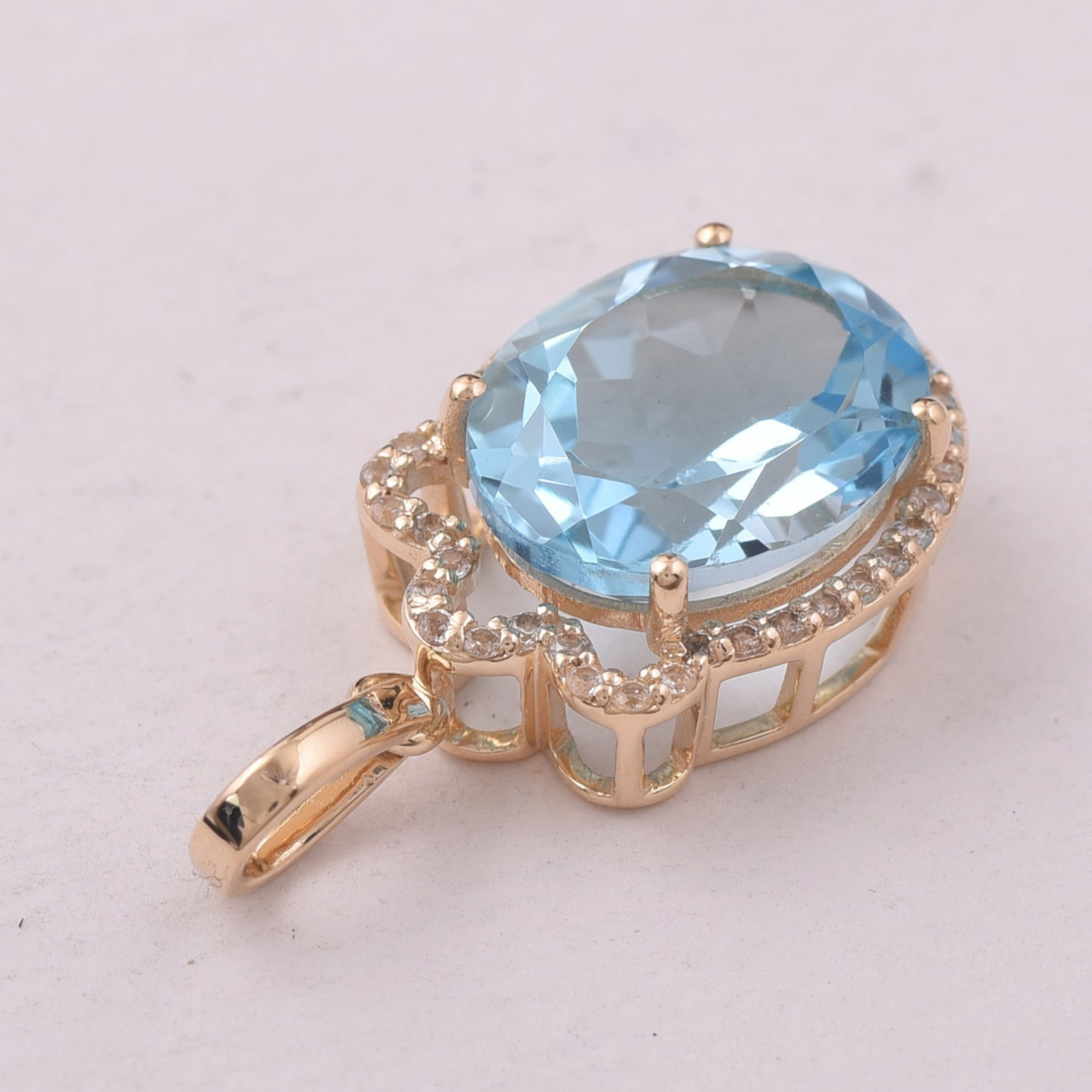 4.64 Ct Oval Blue Topaz 9K Gold Pendant - 4