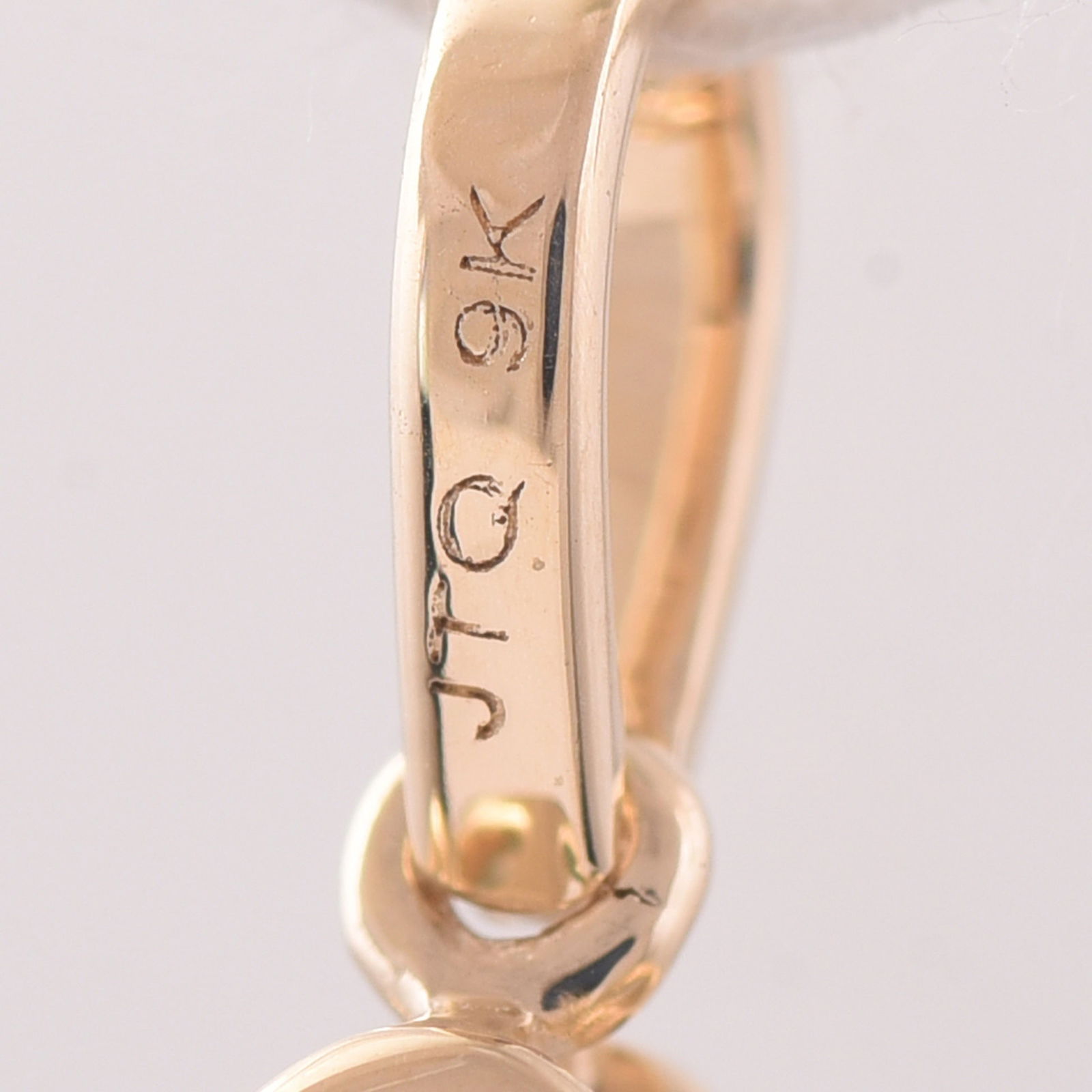 4.64 Ct Oval Blue Topaz 9K Gold Pendant - 5