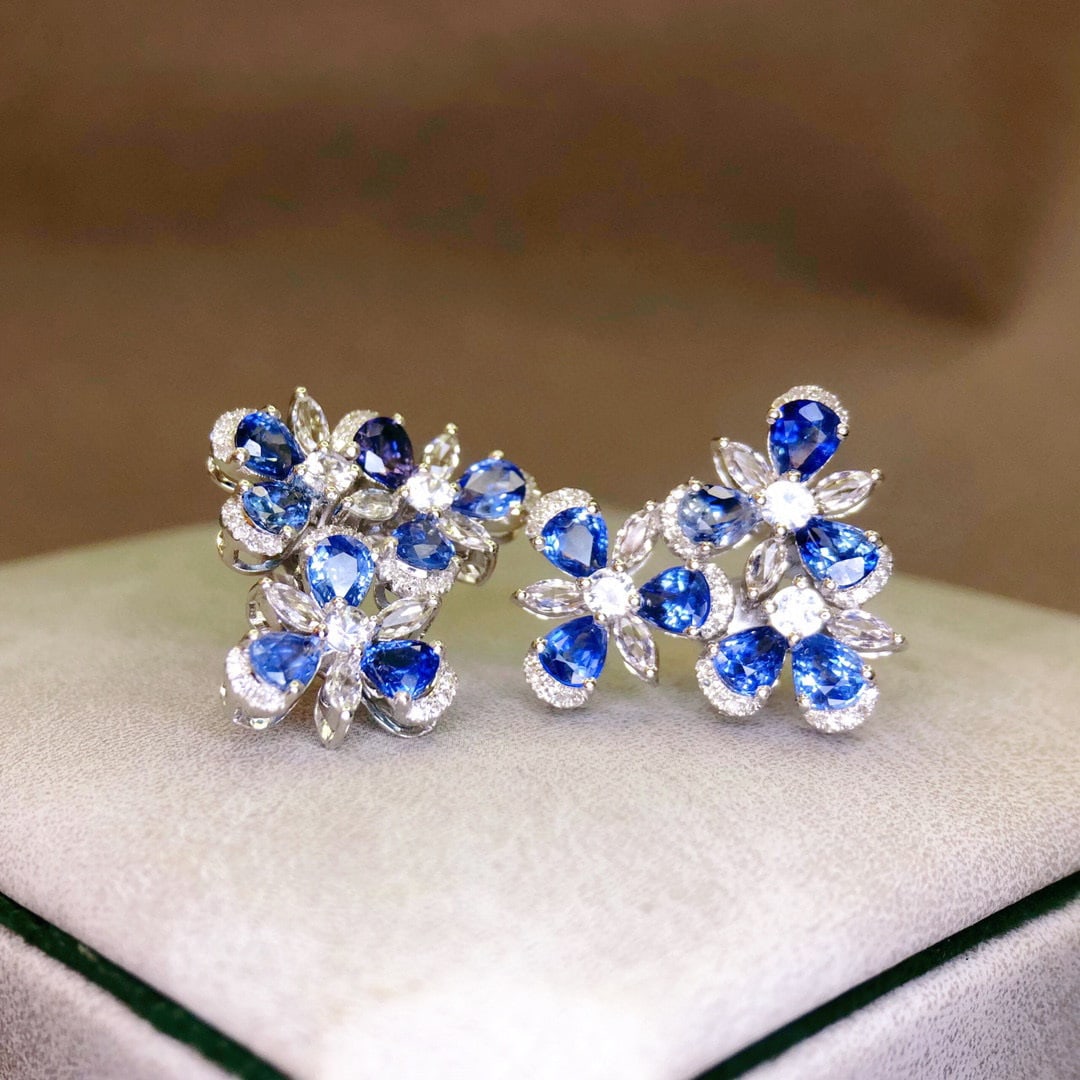 14K GOLD 5.62 CTW NATURAL SAPPHIRE & DIAMOND EARRINGS - 5