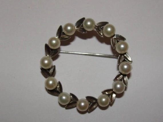 Sterling Silver Cultured Pearl Wreath Pin - 2