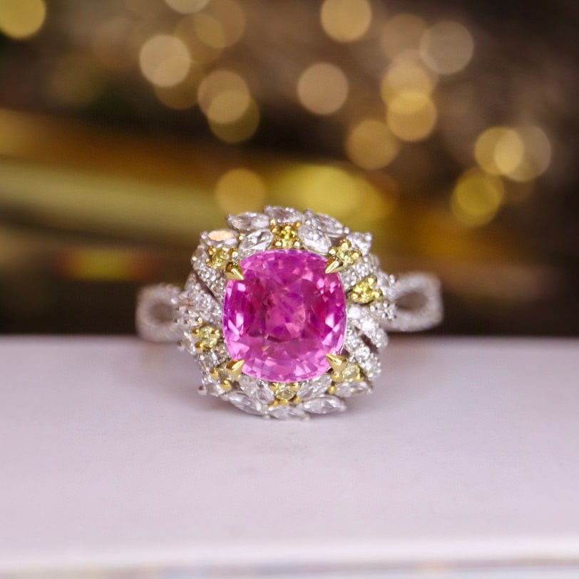 14K GOLD 3.10 CTW NATURAL SAPPHIRE & DIAMOND RING: Title:14K GOLD 3.10 CTW NATURAL SAPPHIRE & DIAMOND RINGDescription:Ref:230528487Gold Content:14K GoldRing Size:7.25USMain Gemstone:SapphireNumber of stones:1Shape:CushionCarat Weight:2.56ct