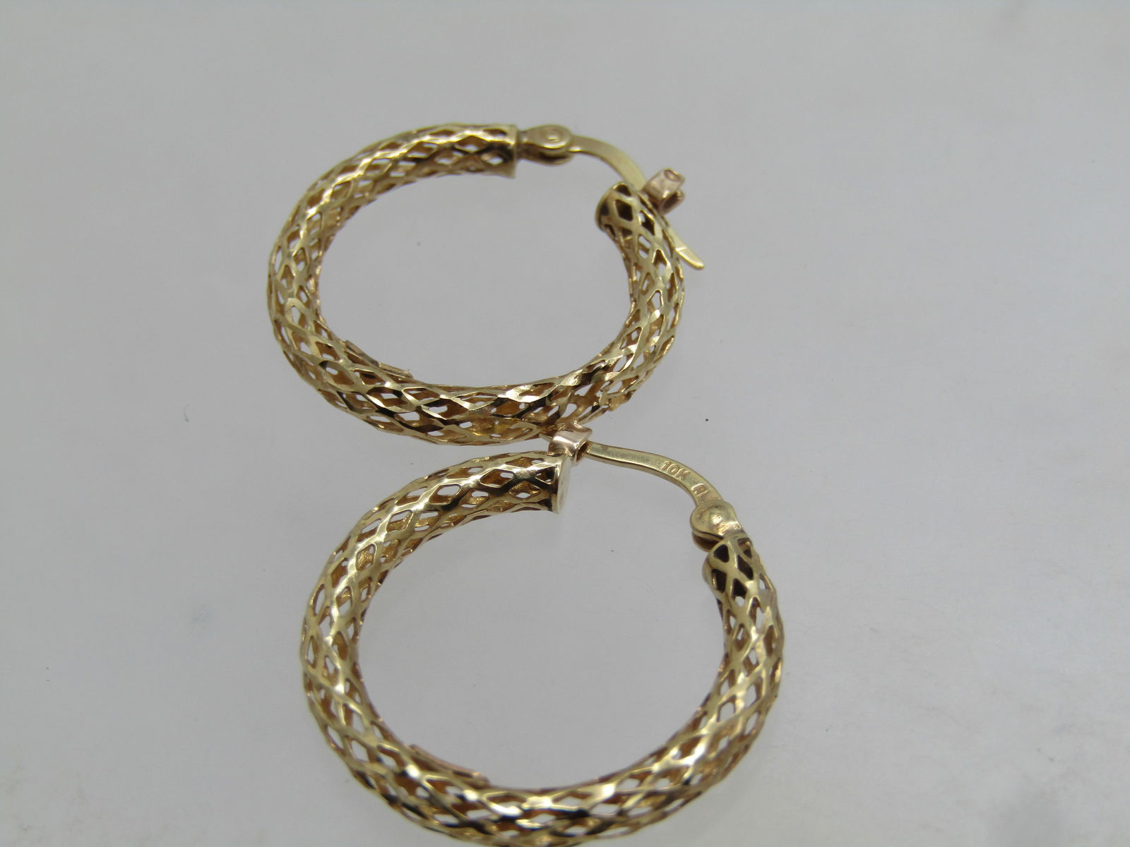 Vintage 10kt Mesh Hoop Earrings, Pierced, Signed RL 1980's-1990's, 3/4" - 2