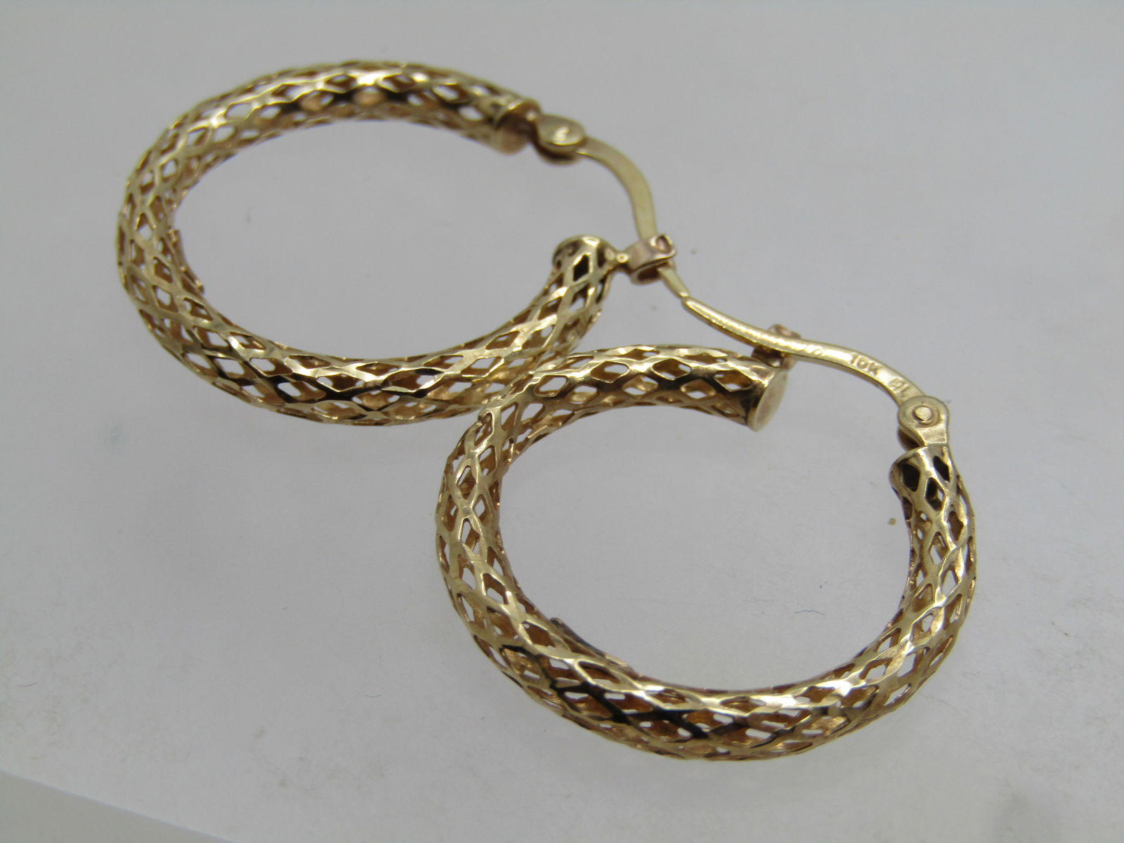 Vintage 10kt Mesh Hoop Earrings, Pierced, Signed RL 1980's-1990's, 3/4" - 4