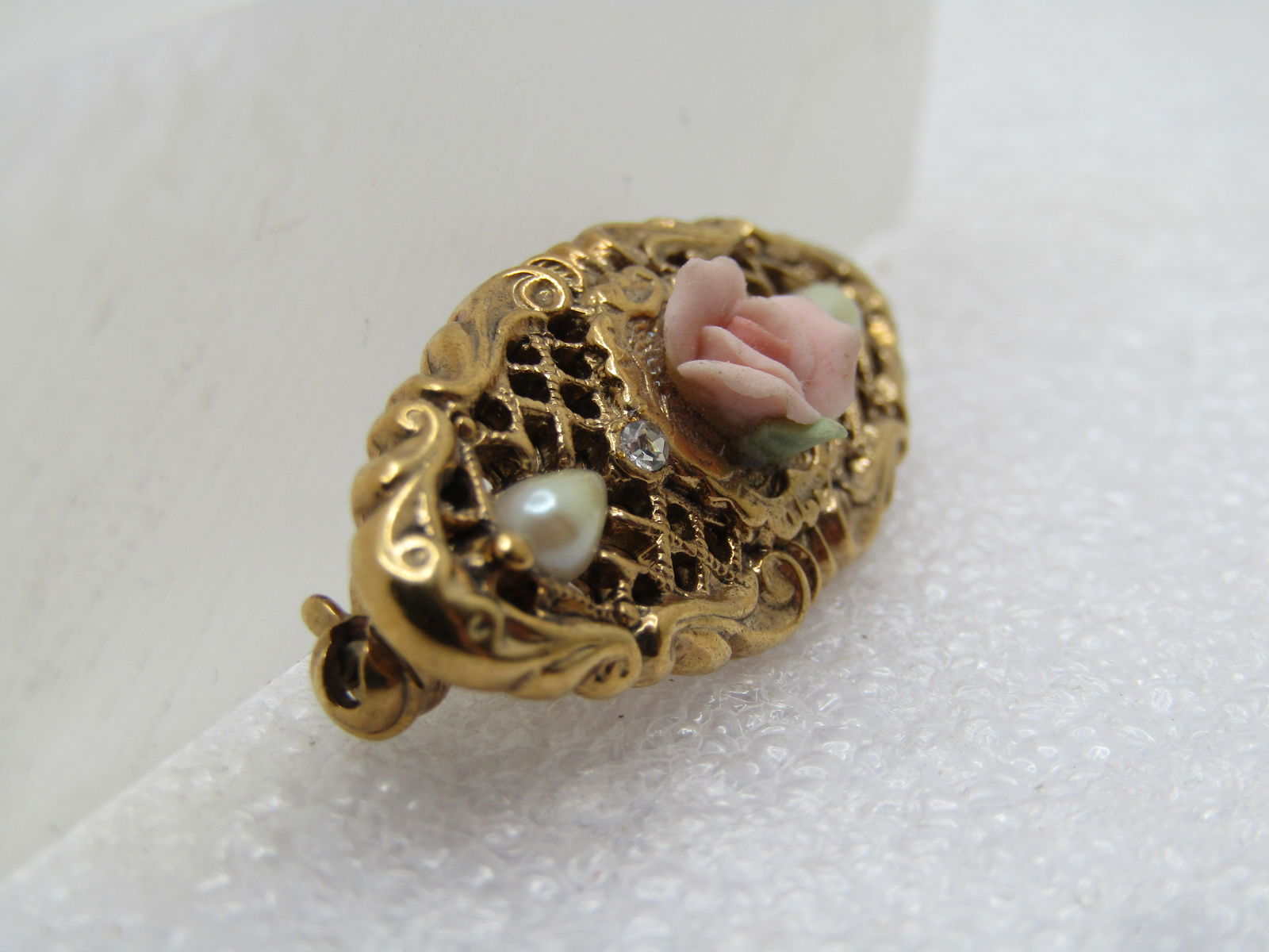Vintage Porcelain Rose, Faux Pearl Brooch, 1980's-1990's - 3