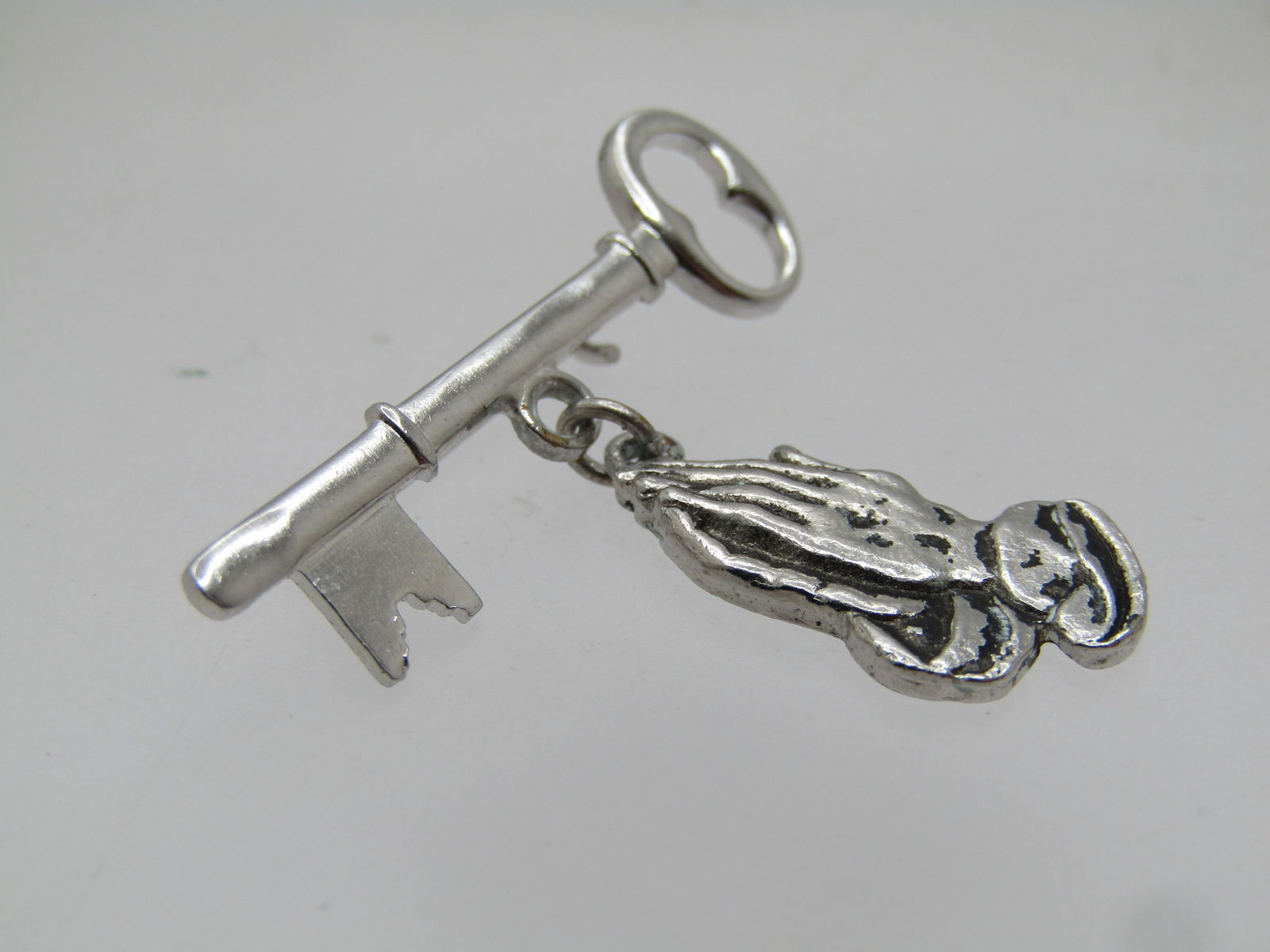 Vintage Praying Hands Key Brooch, 1960's-1970's - 3