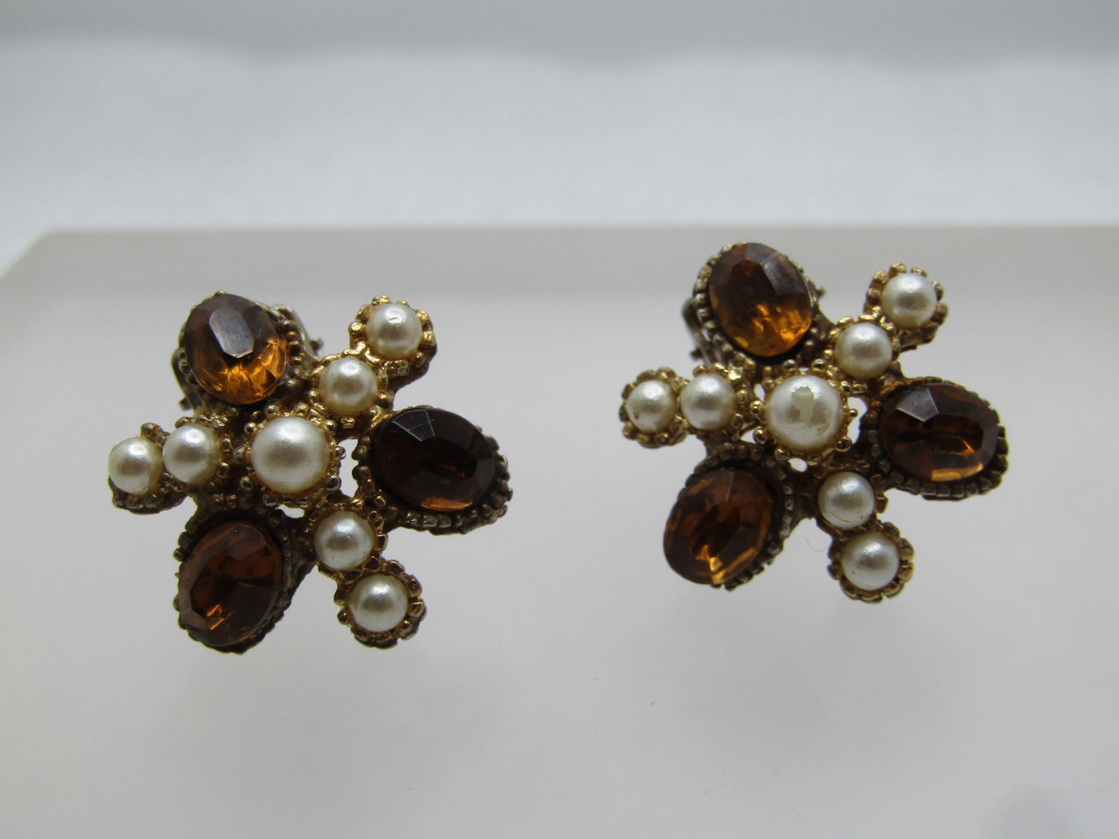 Vintage Faux Pearl Brown Rhinestone Earrings, Clip, 1950's-1960's. - 5