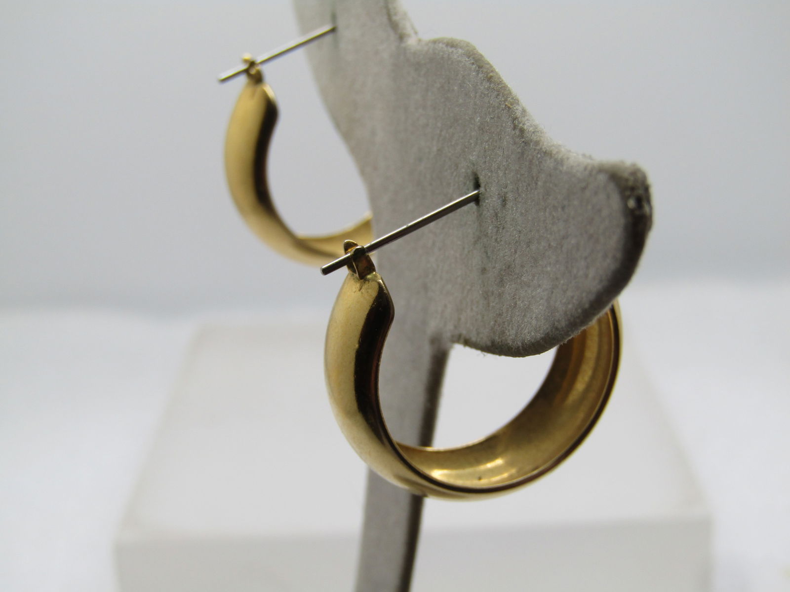 Vintage Domed Gold Plated Hoop Earrings, Pierced. Appx 8.5mm Wide, Unisex - 3