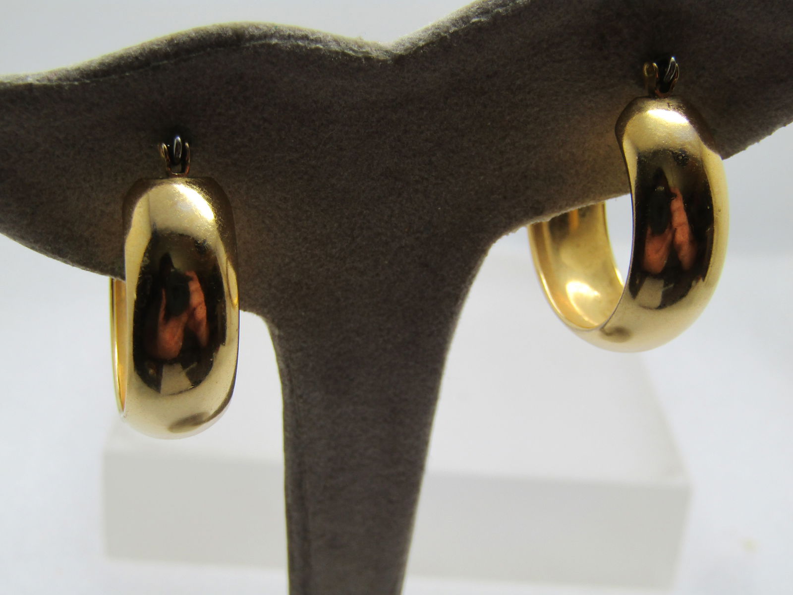 Vintage Domed Gold Plated Hoop Earrings, Pierced. Appx 8.5mm Wide, Unisex - 4