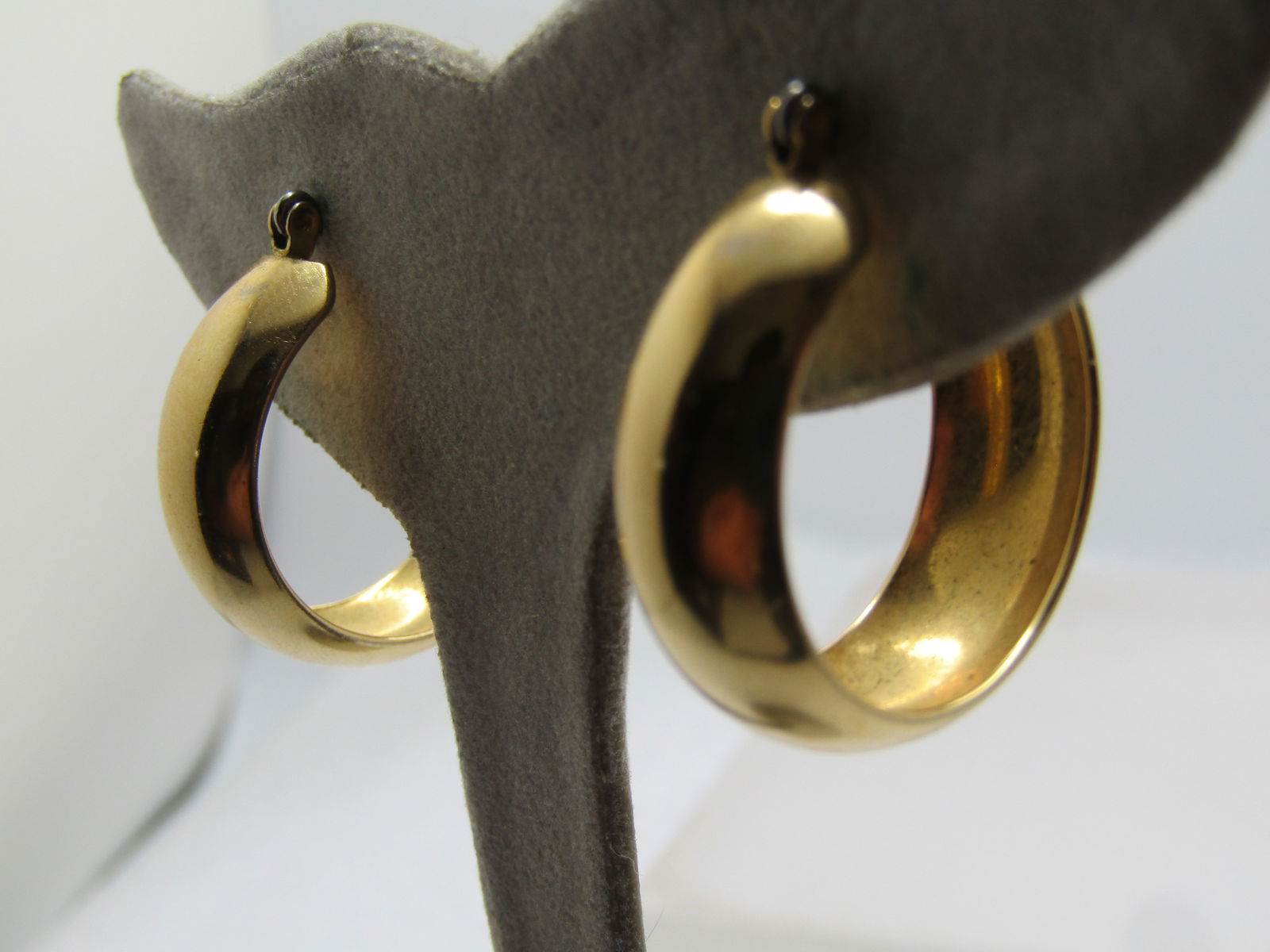 Vintage Domed Gold Plated Hoop Earrings, Pierced. Appx 8.5mm Wide, Unisex - 5