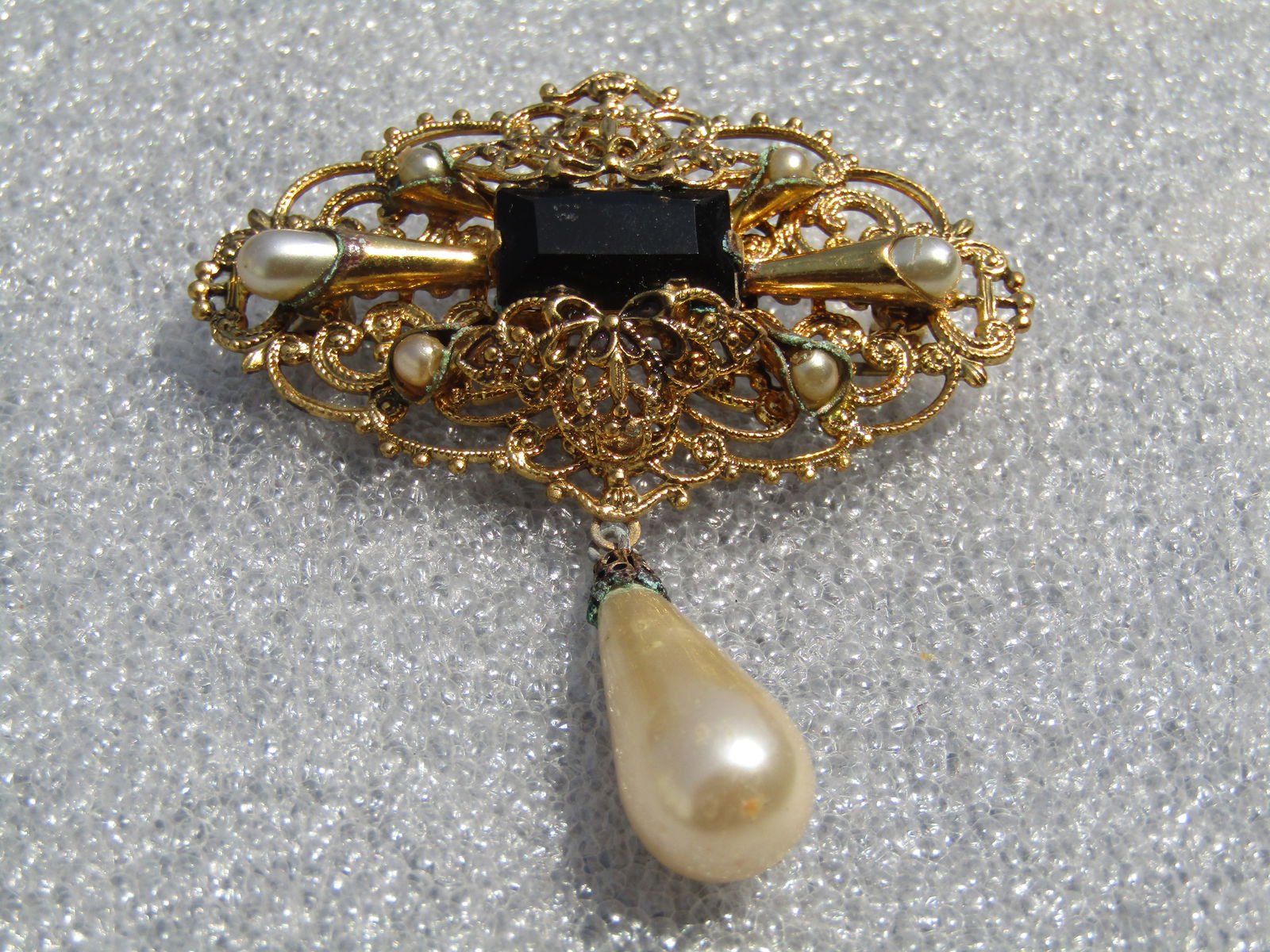Vintage Filigree Faux Pearl/Black Stone Brooch, Drop Pearl, 1970's-1980's - 3