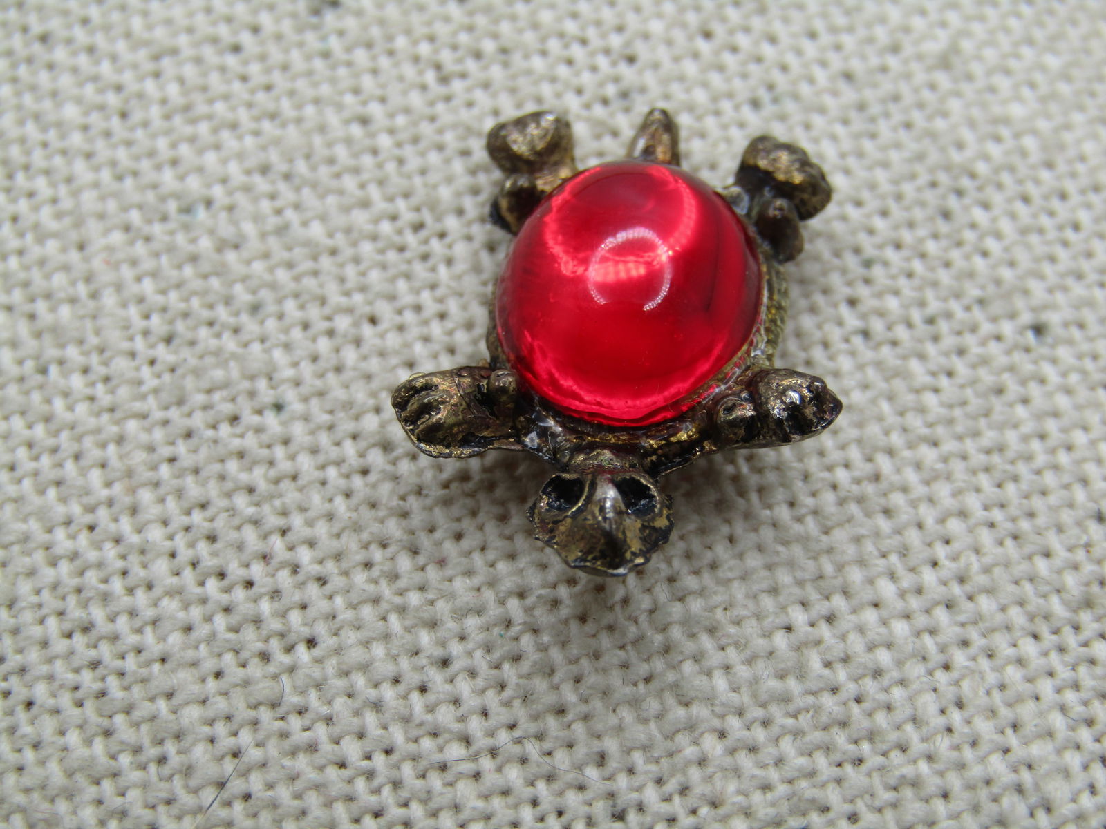 Vintage Red Jelly Belly Turtle Tack Pin 1960's-1970's. - 3