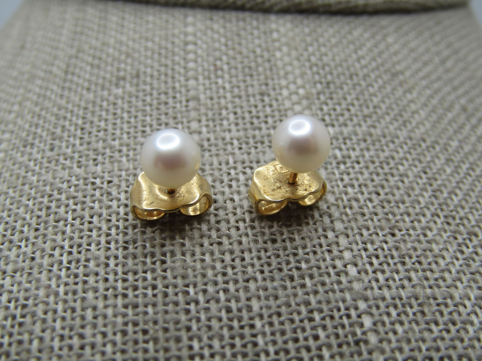 Vintage 10kt 4.5mm Pearl Earrings, Pierced, 1970's-1980's - 2