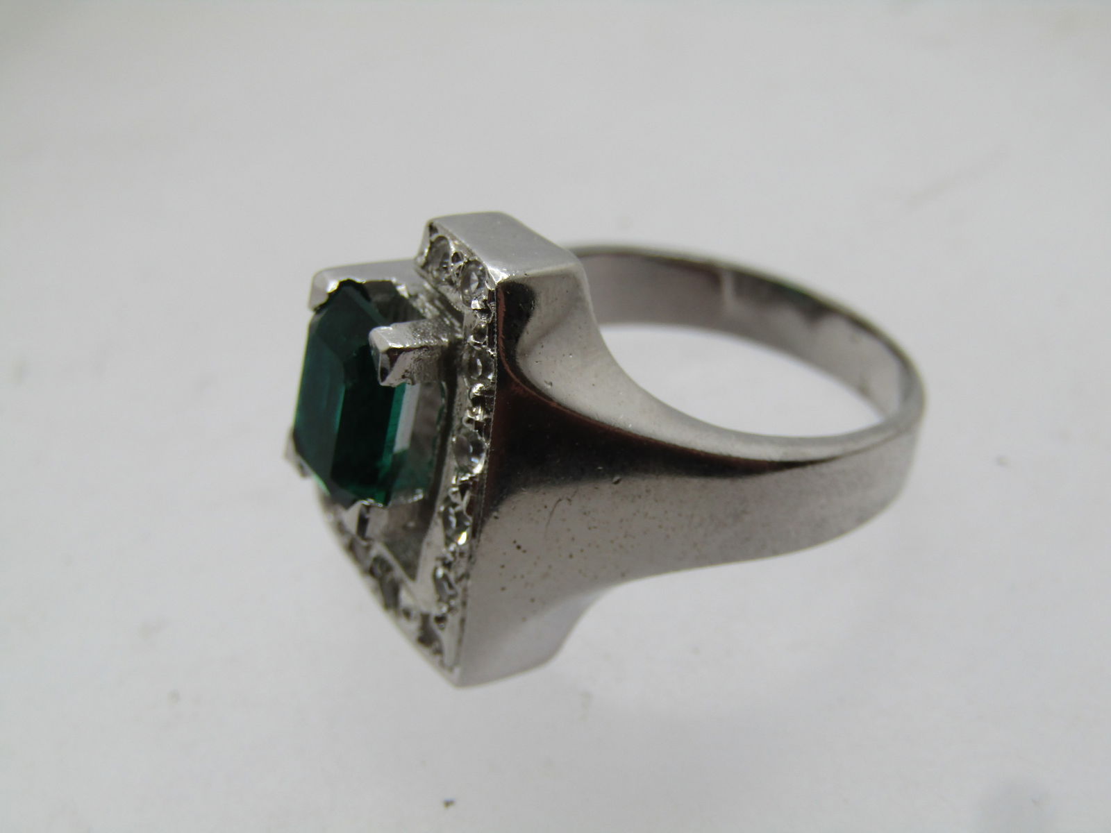 Vintage Emerald Green & Clear Rhinestone Ring, Sz. 7.25. 1990's - 5