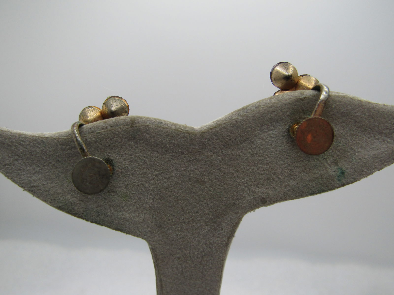 Vintage Purple Rhinestone Cluster Earrings Screwback 1940's-1950's. - 4