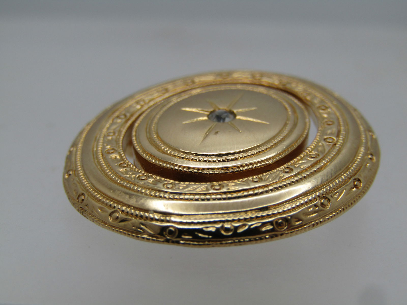 Vintage Avon Photo Locket Spinner Brooch, 1970's-1980's - 4