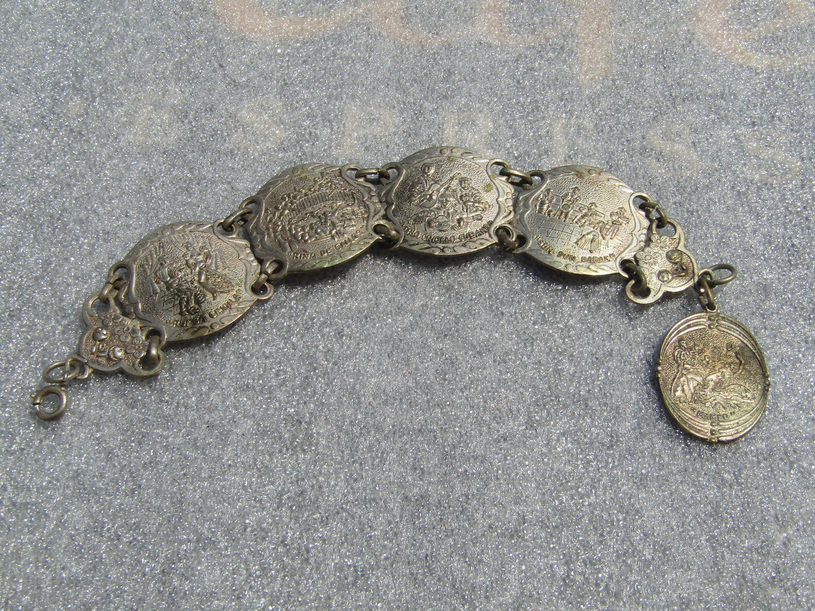 Vintage Criolla Dance Bracelet, 7.5", 1950's, 11,25" Wide: Vintage Criolla Dance Bracelet, 7.5", 1950's, 11,25" Wide. this has four Criolla links with music and dance, Rumba, Rina de Gallas; Trio Criollo Cubana;and Sun Sun Babae links are in the bracelet. 