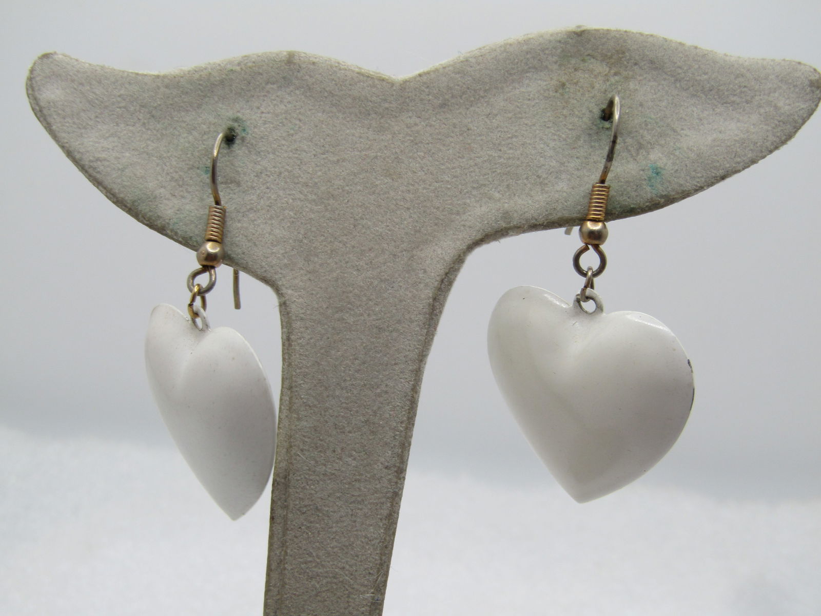 Vintage White Enameled Hear Earrings, 1960's, Pierced - 2