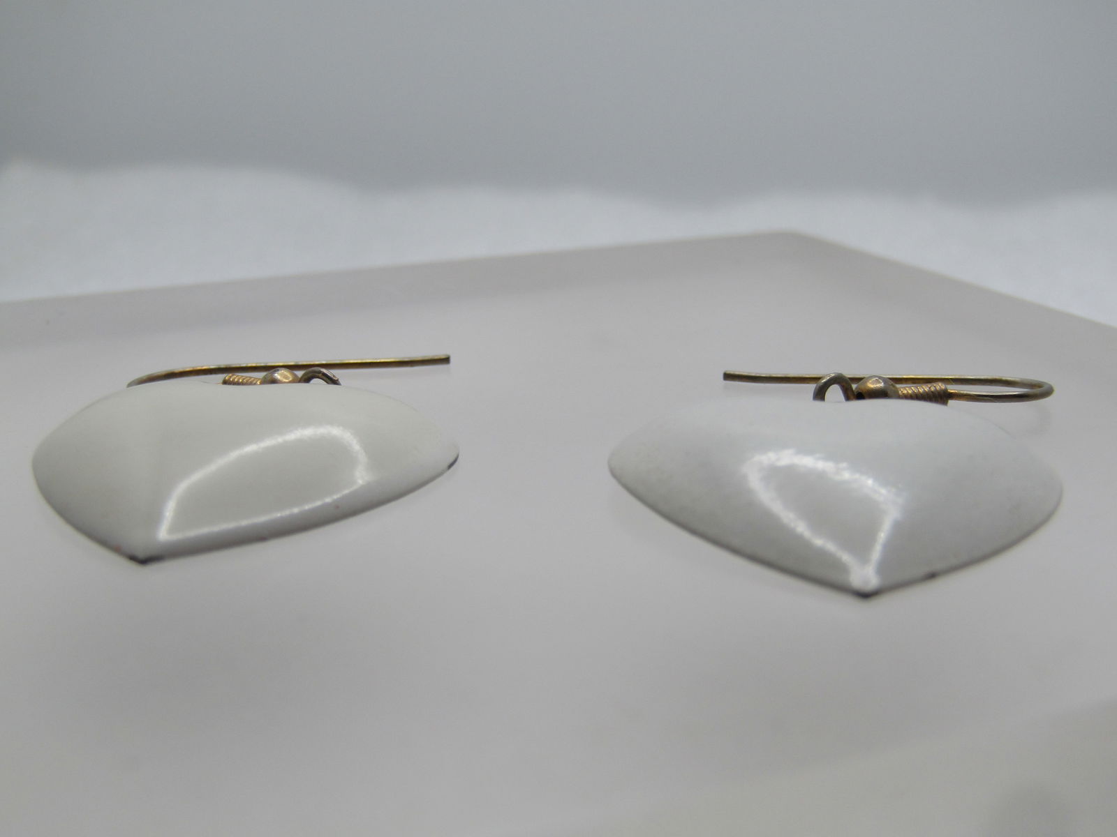 Vintage White Enameled Hear Earrings, 1960's, Pierced - 6