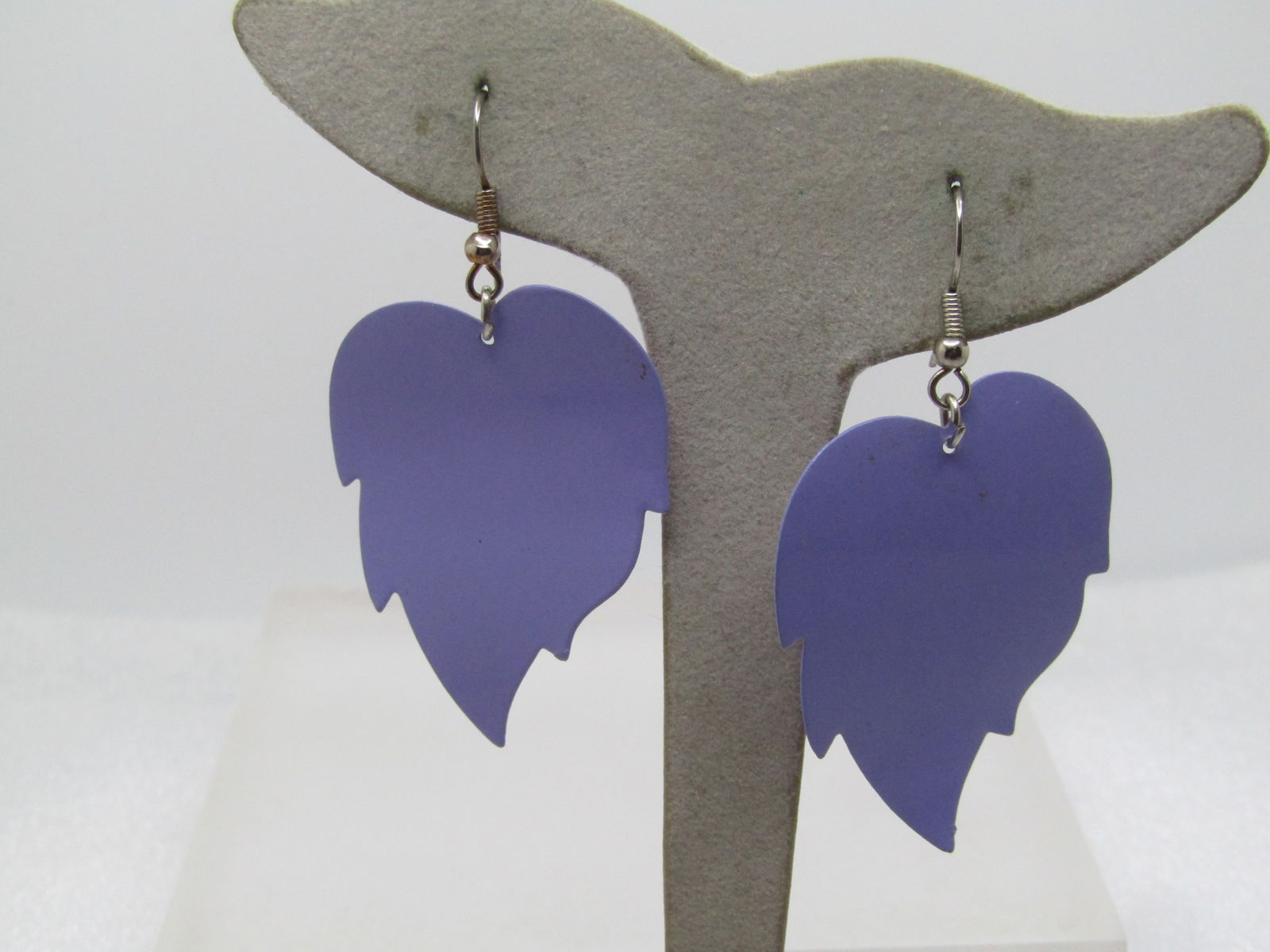 Vintage Lavender Enameled Leaf Earrings, Pierced, Dangle, 1960's: Vintage Lavender Enameled Leaf Earrings, Pierced, Dangle, 1960's> They are appx. 2.25" long from the curve in the hook post and 1.25" wide. Slighted higher at the center. They have silver tone hook po