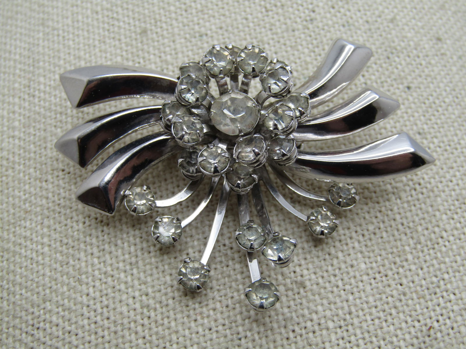 Vintage Clear Rhinestone Flared Brooch/Pendant, 1940's-1960's - 3