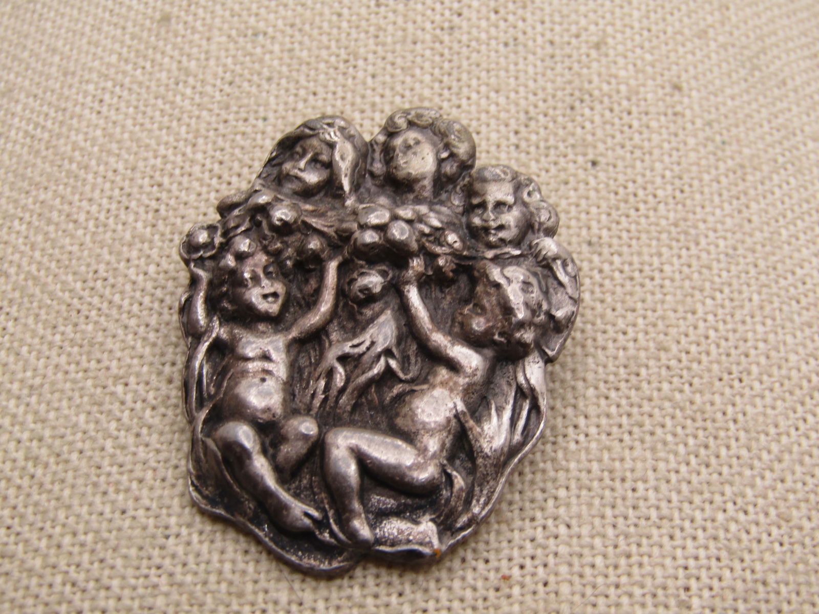 Vintage Pewter Cherub/Children Brooch, 1960's-1970's - 2