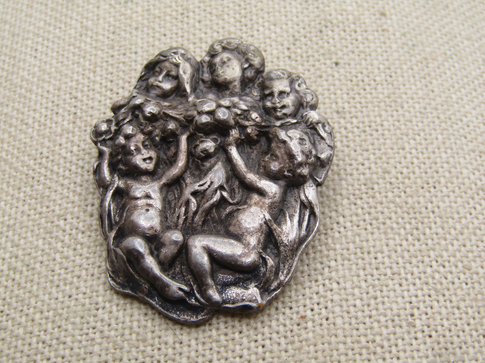Vintage Pewter Cherub/Children Brooch, 1960's-1970's - 4