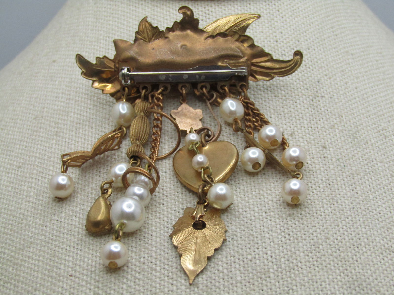 Vintage Dangling Faux Pearl Brooch, Early 1900's themed, age appx. 1980's - 4
