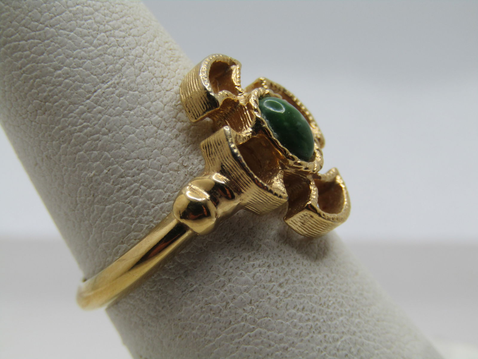 Vintage Avon Baroness Faux Jade Ring, Adj. Sz. 5.5-7. 1970's - 4