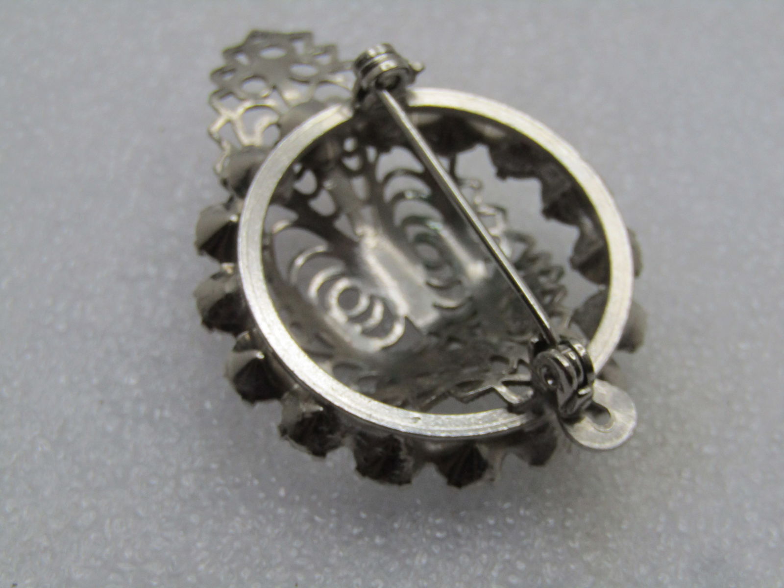 Vintage Blue Aurora Borealis Rhinestone Brooch, Filigree, 1960's - 5