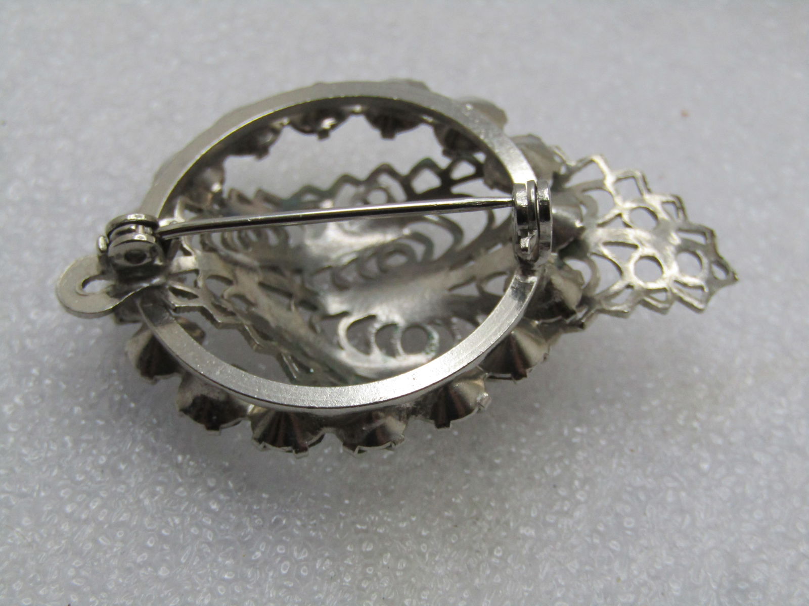 Vintage Blue Aurora Borealis Rhinestone Brooch, Filigree, 1960's - 6