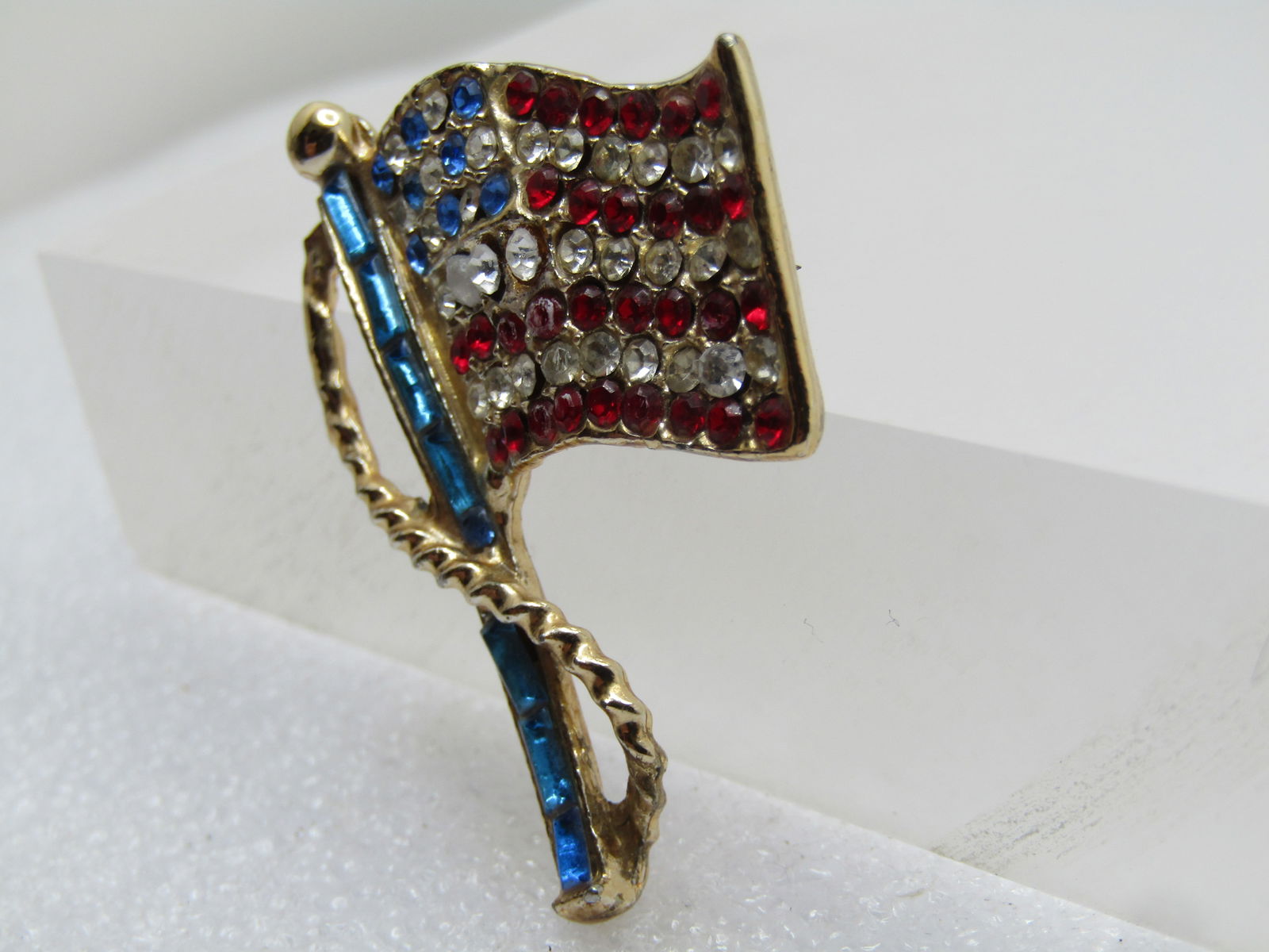 Vintage Red/Clear/Blue USA Flag Brooch 1960's-1970's - 2