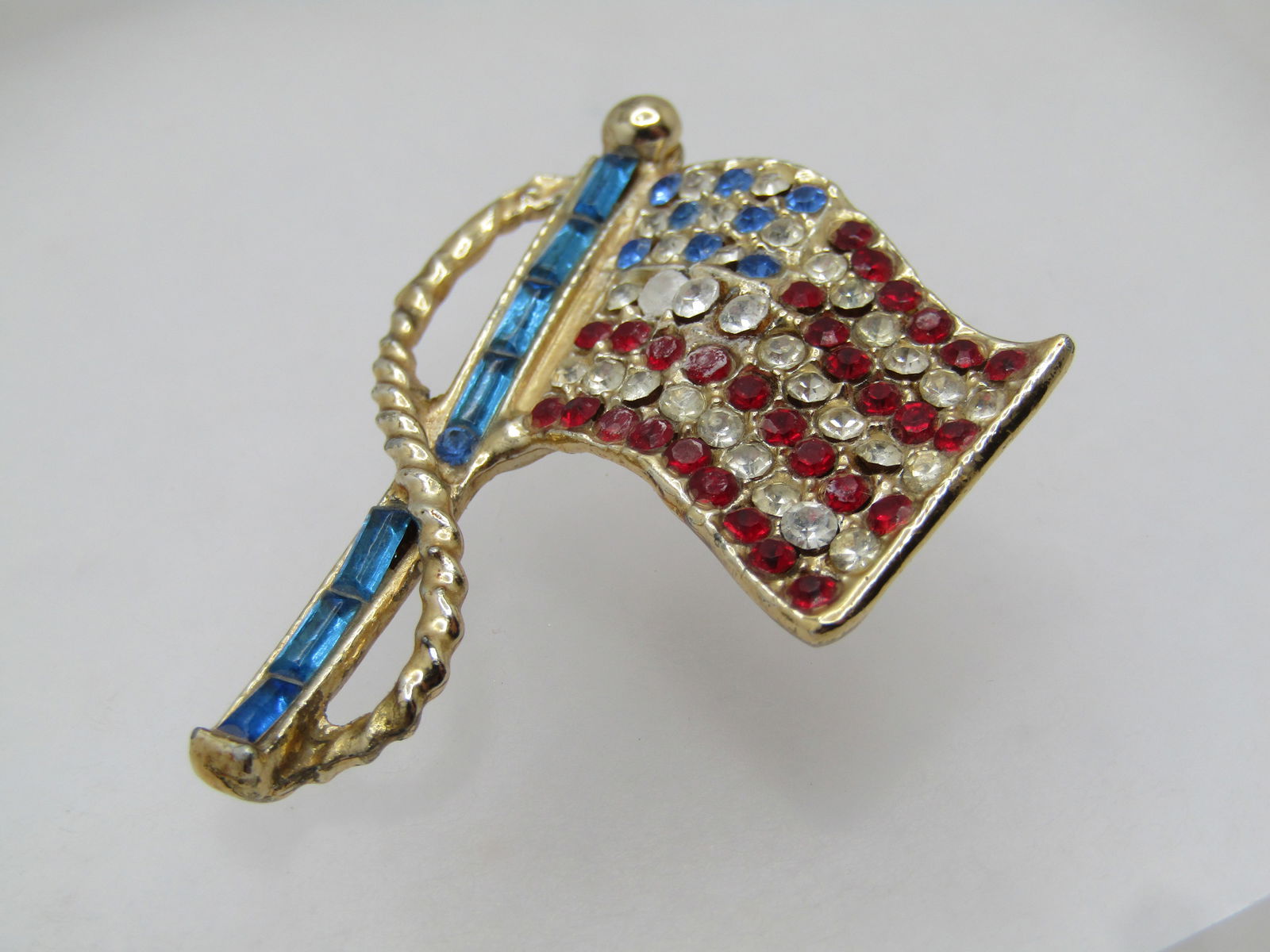 Vintage Red/Clear/Blue USA Flag Brooch 1960's-1970's - 5