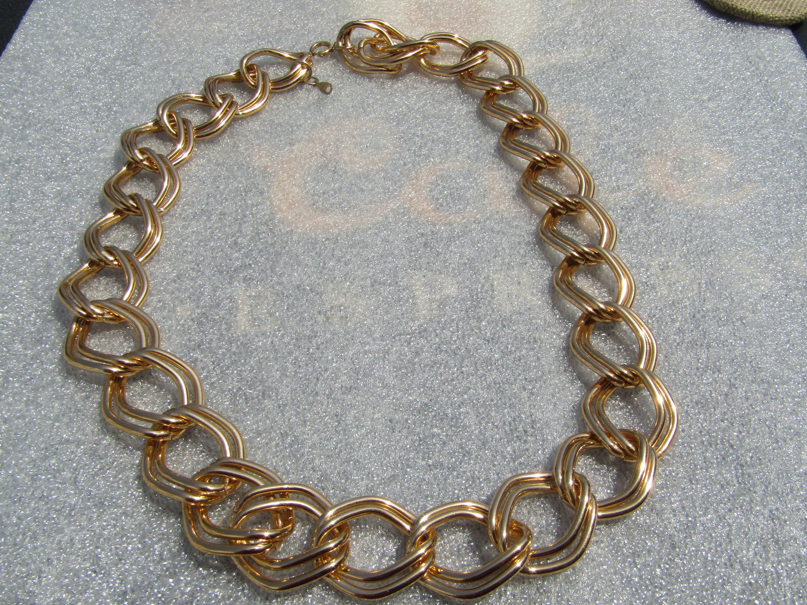Vintage Double Link Statement Necklace, 24": Vintage Double Link Statement Necklace, 24". Gold tone with double links that are just under 1" wide. They are a round tubularmetal link , spring clasp. Age is appx. 1970's-1980's. Very good