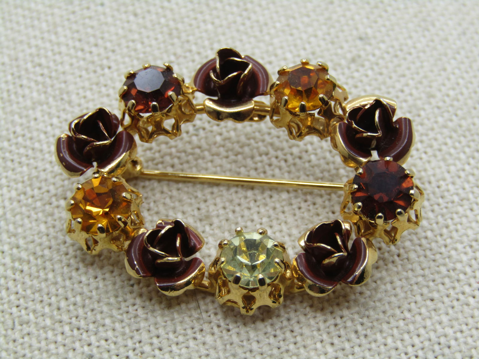 Vintage Austria Crystal Oval Brooch, Rose Blossoms, 1940's-1960's - 3