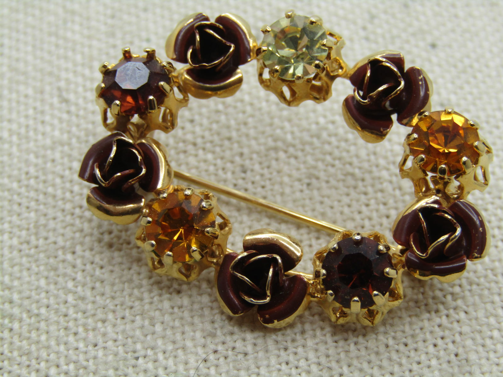 Vintage Austria Crystal Oval Brooch, Rose Blossoms, 1940's-1960's - 5