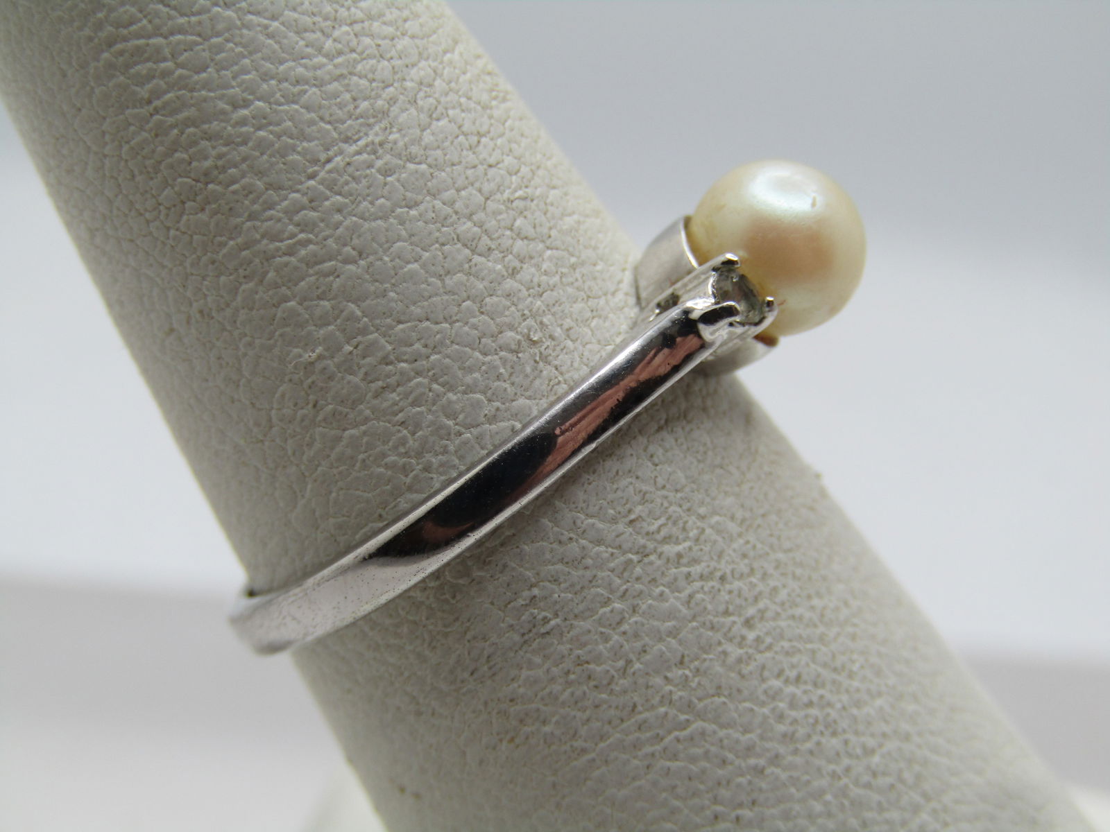 Vintage Faux Pearl & Rhinestone Ring, Sz. 7.5, 1970's-1980's - 4